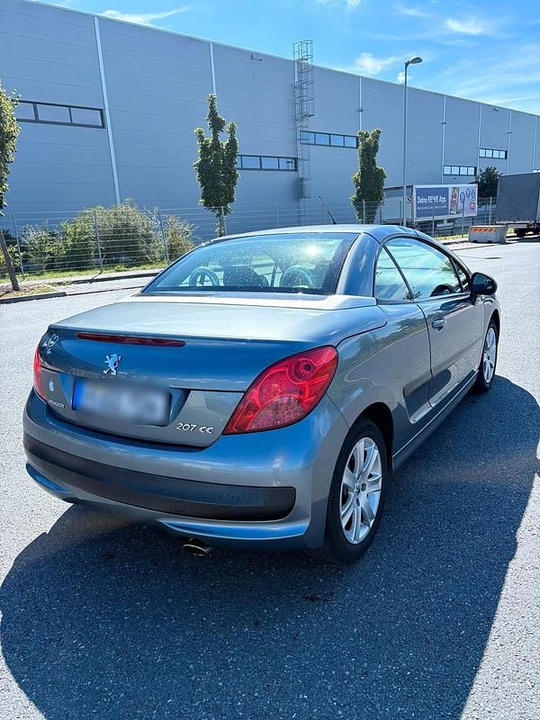 Grau Gebraucht 2008 Peugeot 207 CC Cabrio | 2.900 € (Fairer Preis) - Bild 1/4