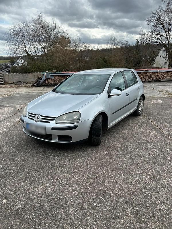 Gebraucht VW Golf V 90 PS (66 kW) 2004 Silber Kleinwagen