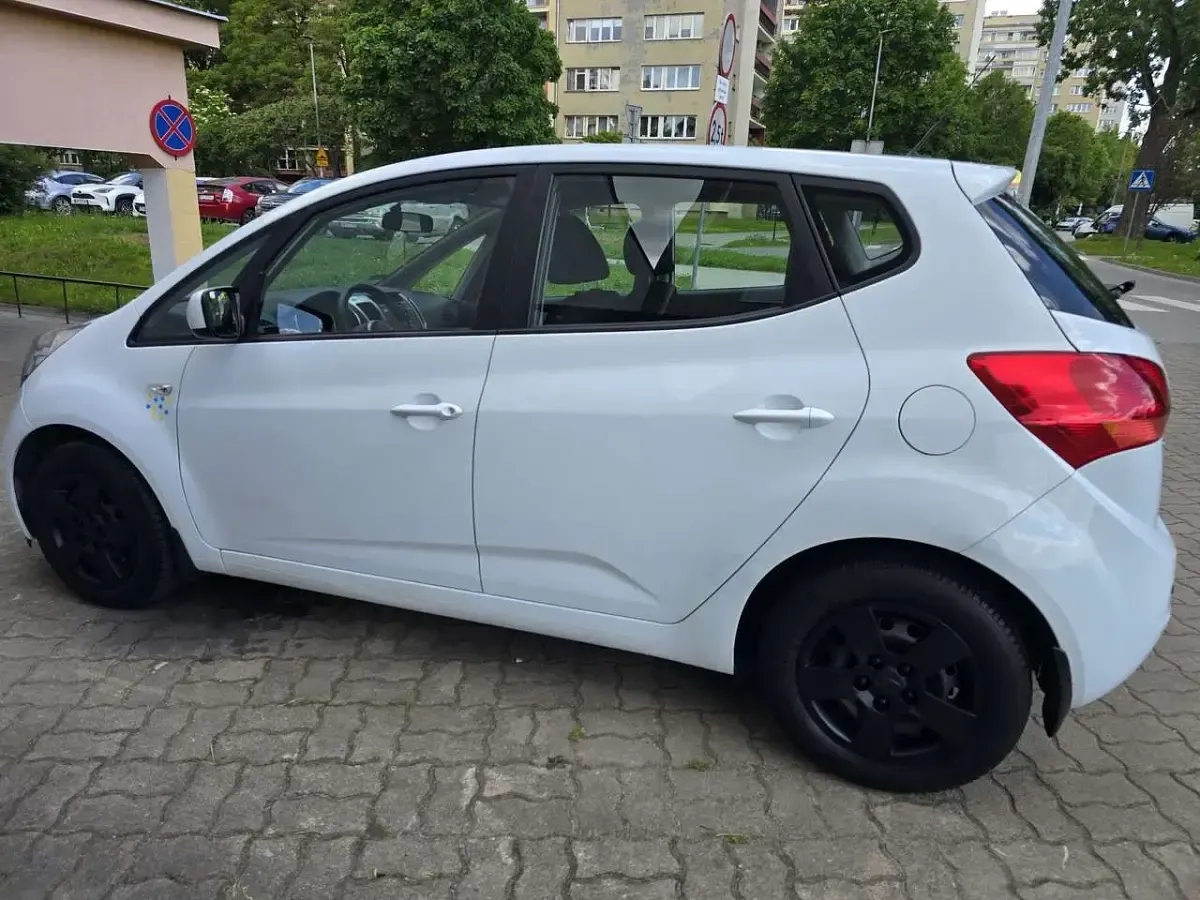 Gebraucht Kia Venga 90 PS (66 kW) 2013 Kleinwagen