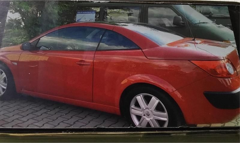 Gebraucht Renault Mégane Cabriolet 113 PS (83 kW) 2004 Rot Cabrio