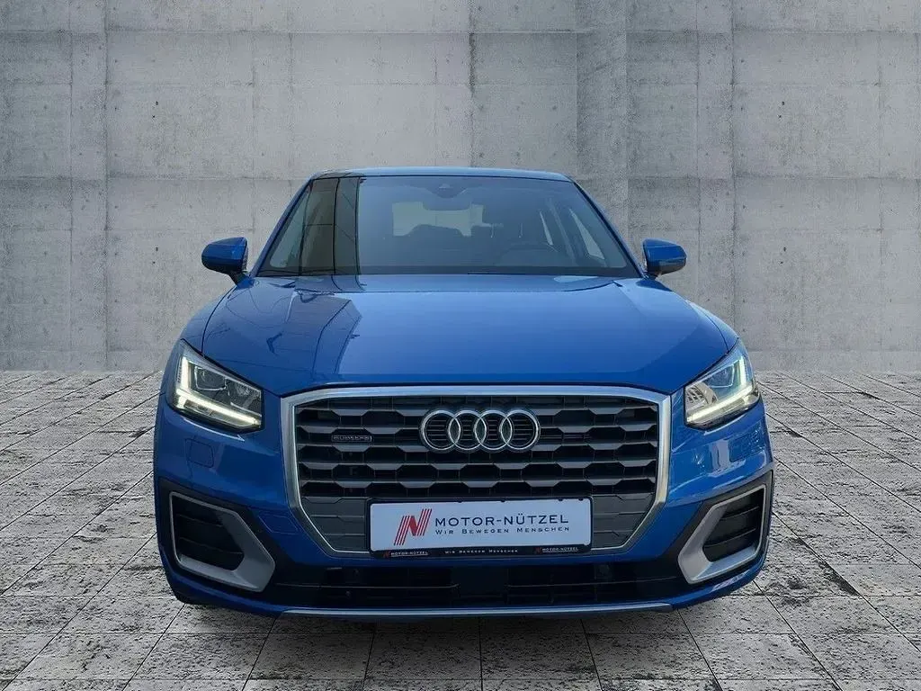 Gebraucht Audi Q2 Sport 190 PS (139 kW) 2020 Arablau kristalleffekt SUV