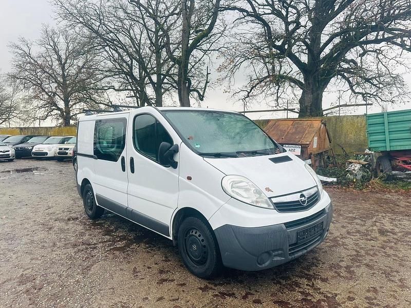 Weiß Gebraucht 2014 Opel Vivaro Van / Kleinbus | 3.250 € - Bild 1/4