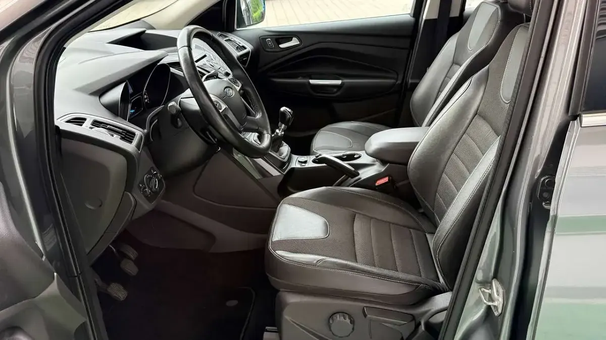 Gebraucht Ford Kuga Titanium 140 PS (102 kW) 2015 Sterling gray SUV