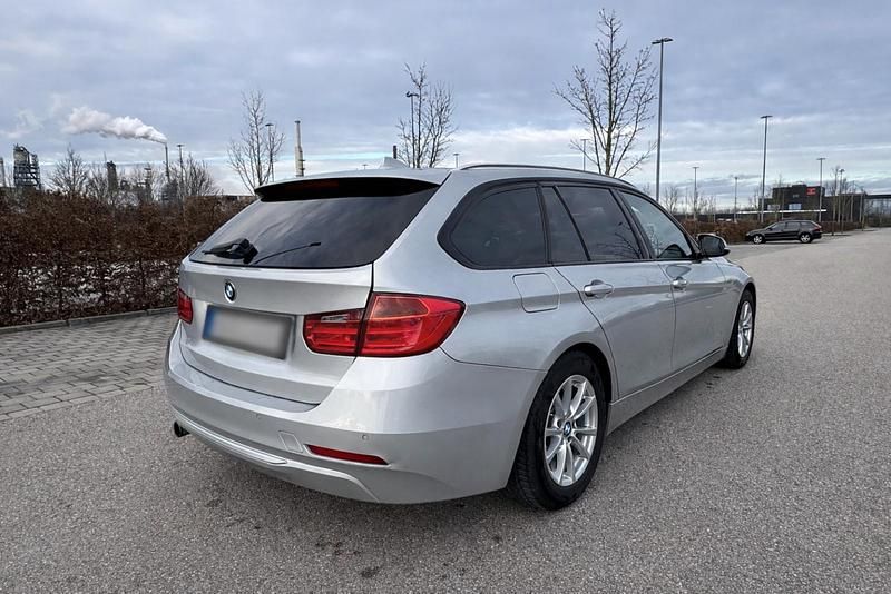 Gebraucht BMW 320 Comfort Edition 184 PS (135 kW) 2014 Grau Kombi
