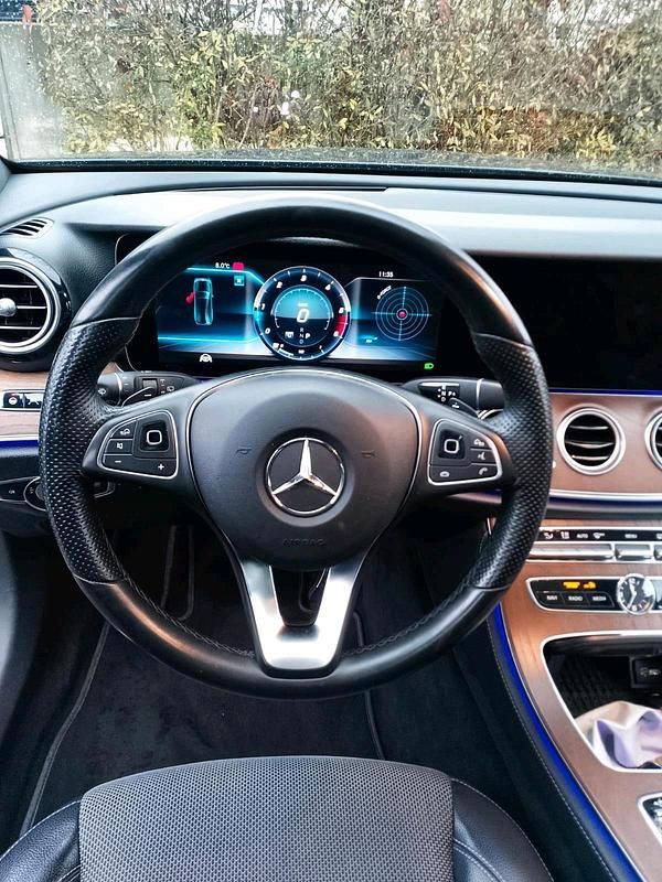 Gebraucht Mercedes 220 AMG 194 PS (142 kW) 2018 Blau Kombi