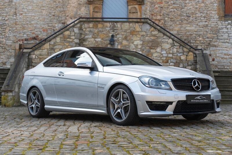Silber Gebraucht 2012 Mercedes C63 AMG AMG Coupé | 35.499 € (Superpreis) - Bild 1/4