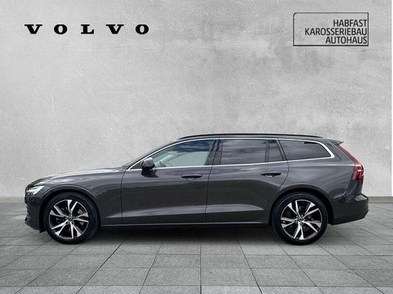 Gebraucht Volvo V60 Core 163 PS (119 kW) 2024 Platinum grey / metallic Kombi