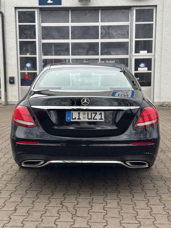 Gebraucht Mercedes E400 AMG line 333 PS (244 kW) 2016 Schwarz Limousine