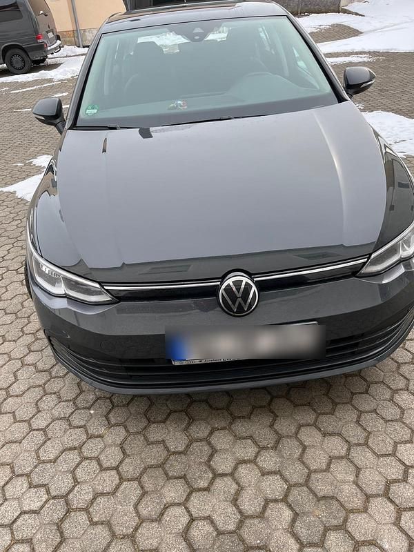Gebraucht VW Golf VIII 150 PS (110 kW) 2022 Grau Limousine