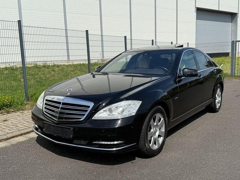 Gebraucht Mercedes S350 258 PS (189 kW) 2011 Obsidianschwarz Limousine