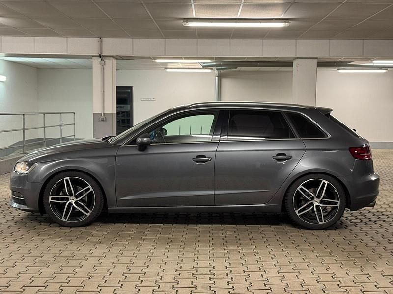 Gebraucht Audi A3 122 PS (89 kW) 2013 Grau Kleinwagen