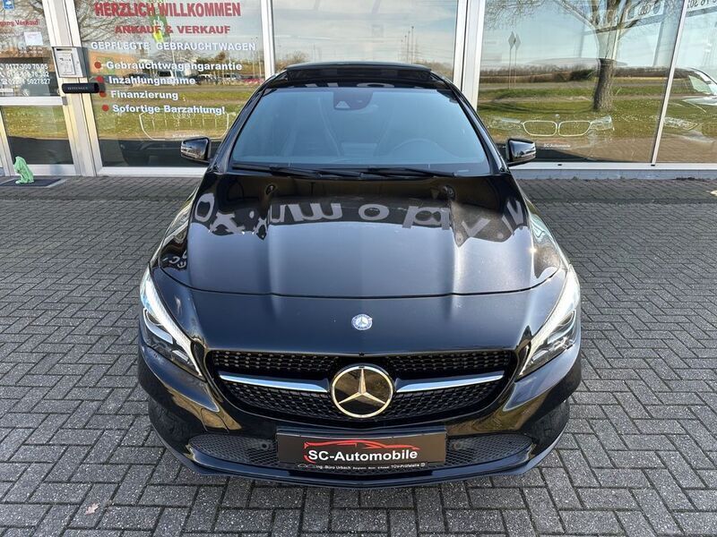 Gebraucht Mercedes CLA220 Shooting Brake 177 PS (130 kW) 2017 Schwarz Kombi