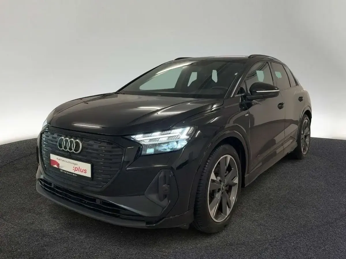 Gebraucht Audi Q4 e-tron Ambiente 219 kW (299 PS) 2023 Mythosschwarz metallic SUV
