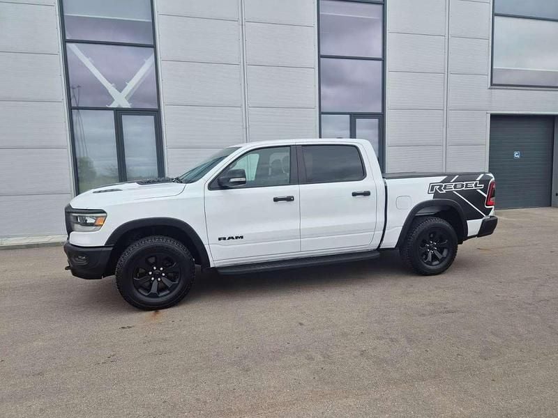 Second-hand Dodge Ram 401 CP (294 kW) 2020 Negru Pickup