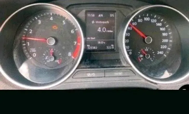 Gebraucht VW Polo 100 PS (73 kW) 2015 Silber Kleinwagen