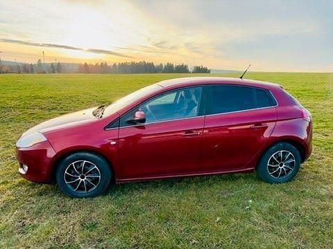 Rot Gebraucht 2008 Fiat Bravo Dynamic Kleinwagen | 1.190 € (Superpreis) - Bild 1/4