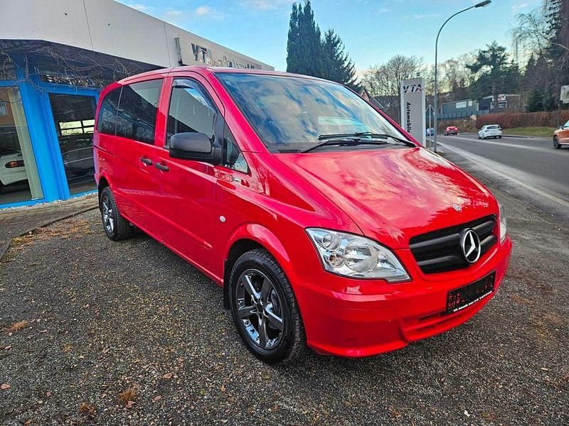 Rot Gebraucht 2012 Mercedes Vito Van | 15.780 € - Bild 1/4