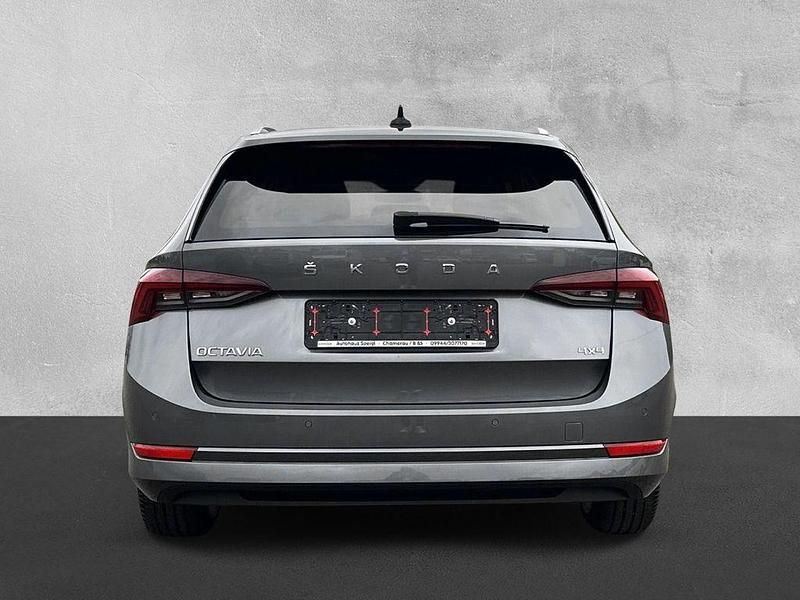 Second-hand Skoda Octavia Style 190 CP (139 kW) 2022 Gri Break