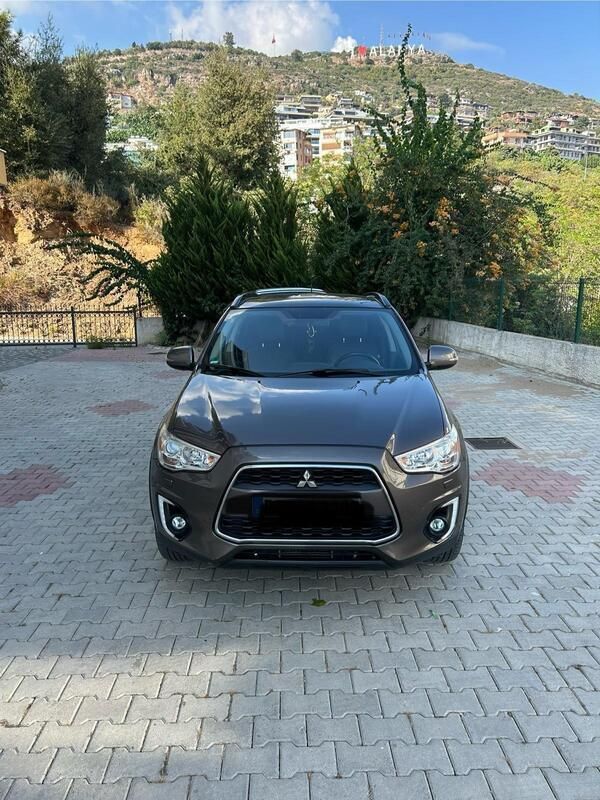 Braun Gebraucht 2016 Mitsubishi ASX Diamant Edition SUV | 11.500 € (Fairer Preis) - Bild 1/4