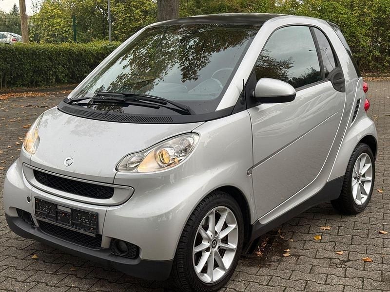 Silber Gebraucht 2007 Smart ForTwo Coupé Basis Coupé | 4.900 € (Teuer) - Bild 1/4
