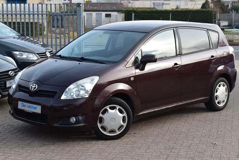 Rot Gebraucht 2008 Toyota Corolla Verso Team Van / Kleinbus | 3.990 € (Guter Preis) - Bild 1/4