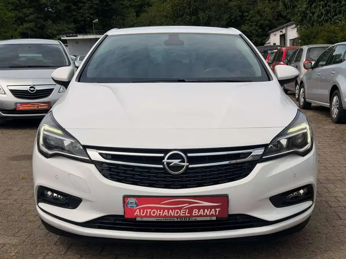 Gebraucht Opel Astra Edition 110 PS (80 kW) 2017 Schneeweiss/summitwhite/arctic Kleinwagen