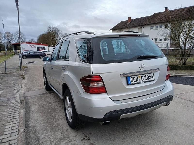Gebraucht Mercedes ML280 190 PS (139 kW) 2008 Silber SUV