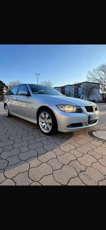 Gebraucht BMW 320 150 PS (110 kW) 2007 Silber Kombi