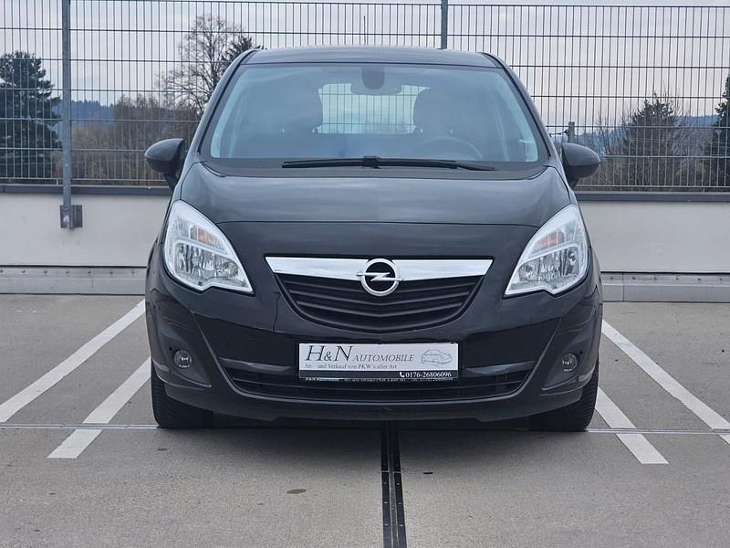 Gebraucht Opel Meriva Design Edition 101 PS (74 kW) 2011 Schwarz Van / Kleinbus