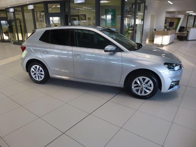 Gebraucht Skoda Fabia Style 80 PS (58 kW) 2021 Brilliantsilber metallic Limousine