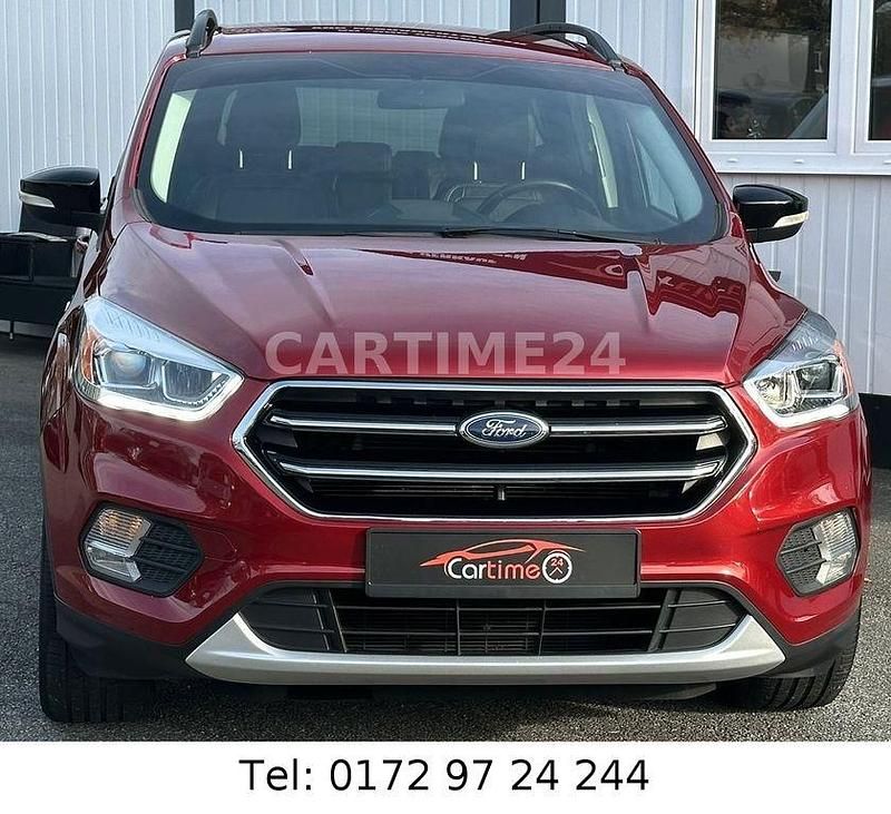 Ruby red metallic Gebraucht 2018 Ford Escape SUV | 14.899 € - Bild 1/4