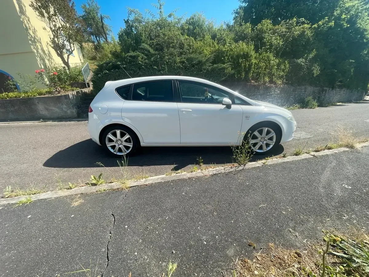 Gebraucht Seat Leon Stylance 125 PS (91 kW) 2009 Weiß Kleinwagen