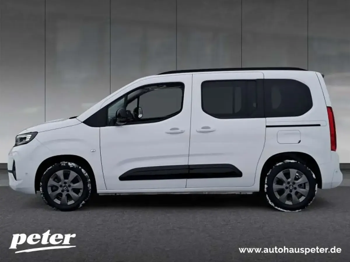Gebraucht Opel Combo Life 131 PS (96 kW) 2024 Lackierung weiss icy/typ ausse Van / Kleinbus