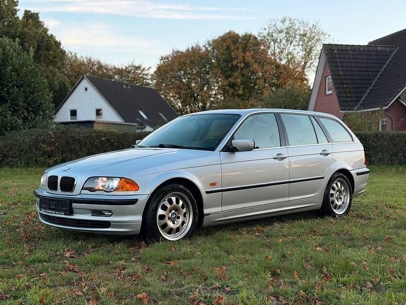 Gebraucht BMW 320 170 PS (125 kW) 2001 Silber Kombi