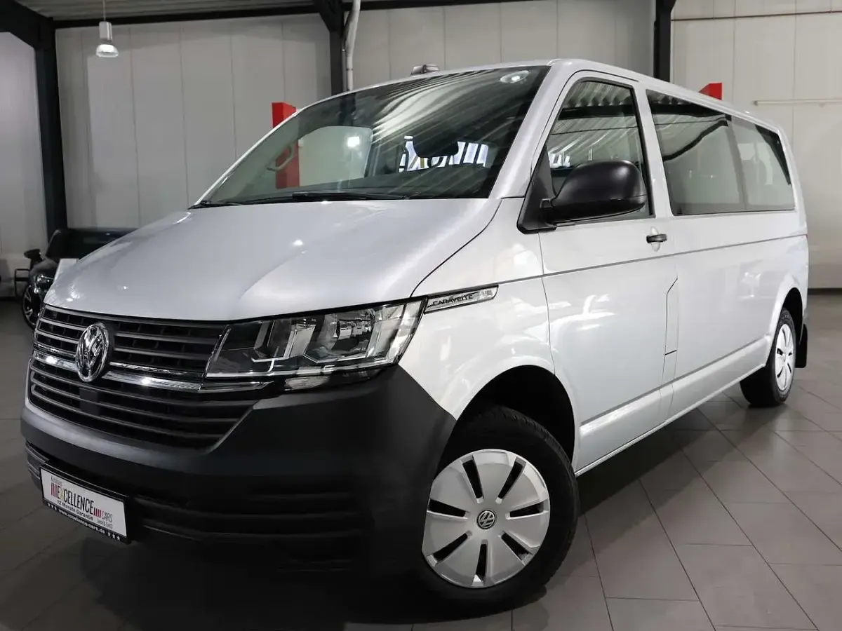Second-hand VW Caravelle 150 CP (110 kW) 2021 Argintiu Van