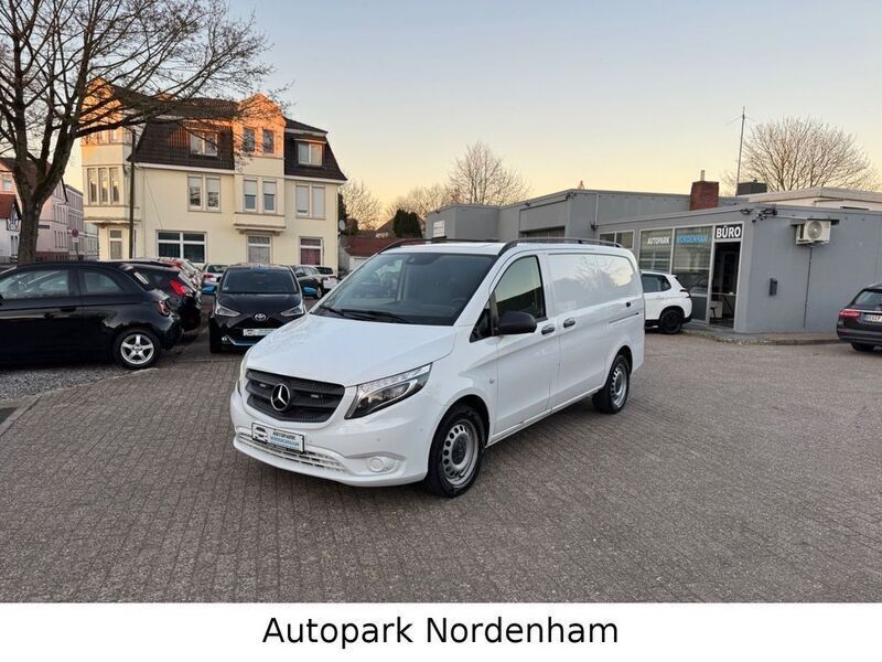 Weiß Gebraucht 2019 Mercedes Vito Van / Kleinbus | 16.650 € - Bild 1/4