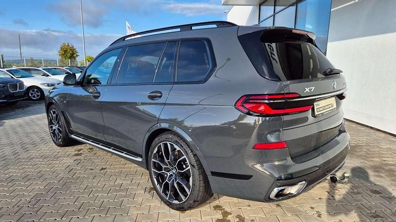 Gebraucht BMW X7 Efficient Dynamics 340 PS (250 kW) 2025 Grau SUV