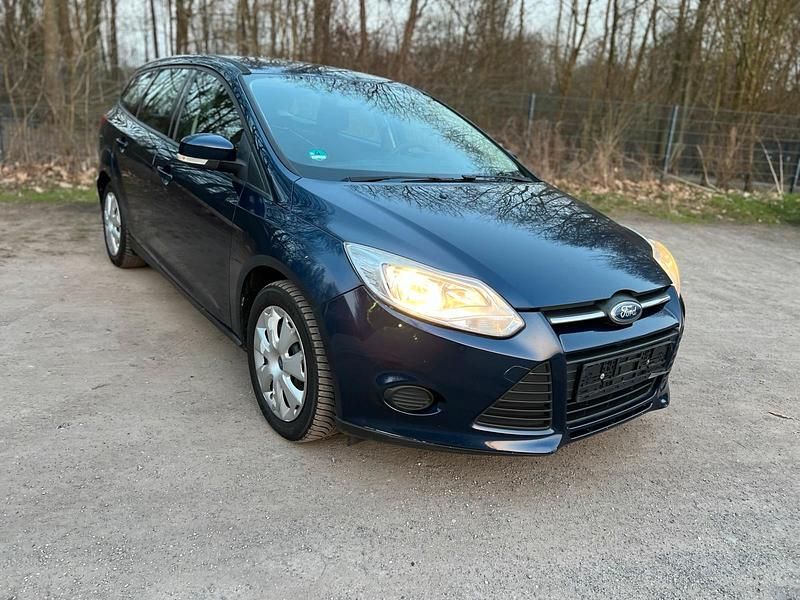 Gebraucht Ford Focus Trend 95 PS (69 kW) 2011 Blau Kombi