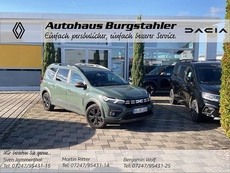 Grün Gebraucht 2025 Dacia Jogger Extreme Van / Kleinbus | 21.990 € (Fairer Preis) - Bild 1/4