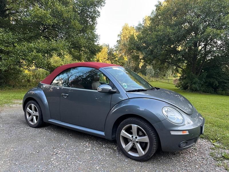Grau Gebraucht 2009 VW Beetle Cabrio | 8.900 € - Bild 1/4