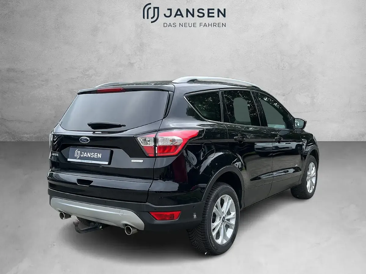 Gebraucht Ford Kuga Titanium 176 PS (129 kW) 2018 Schwarz SUV