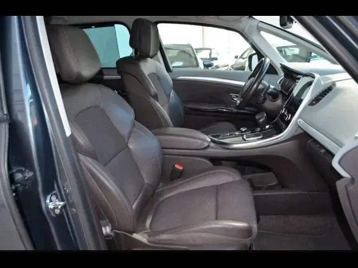 Gebraucht Renault Espace 160 PS (117 kW) 2018 Grau Van / Kleinbus