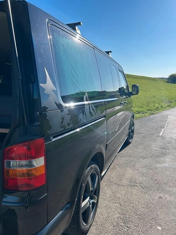 Gebraucht VW Multivan 174 PS (127 kW) 2003 Schwarz Van / Kleinbus