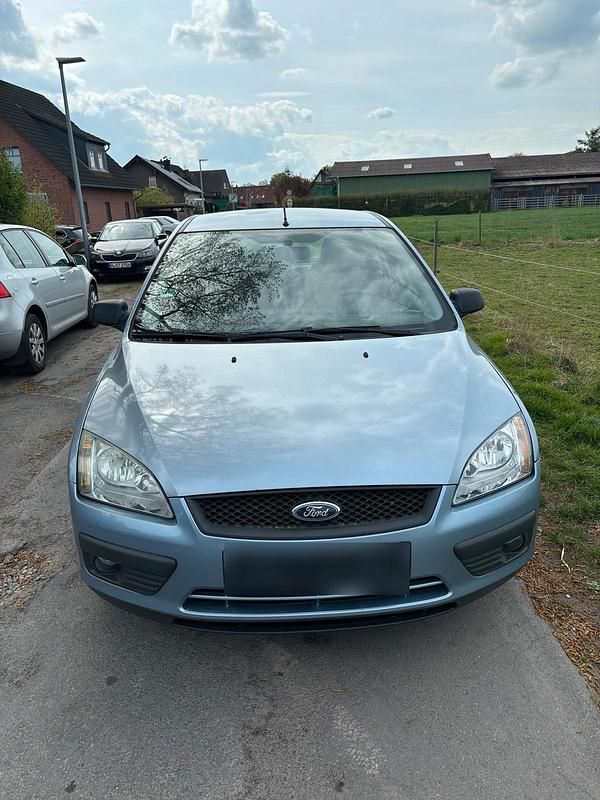 Usata Ford Focus 100 CV (73 kW) 2005 Blu Berlina