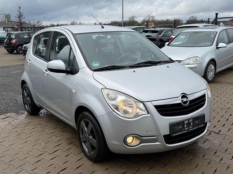 Gebraucht Opel Agila Edition 68 PS (50 kW) 2014 Silber Kleinwagen