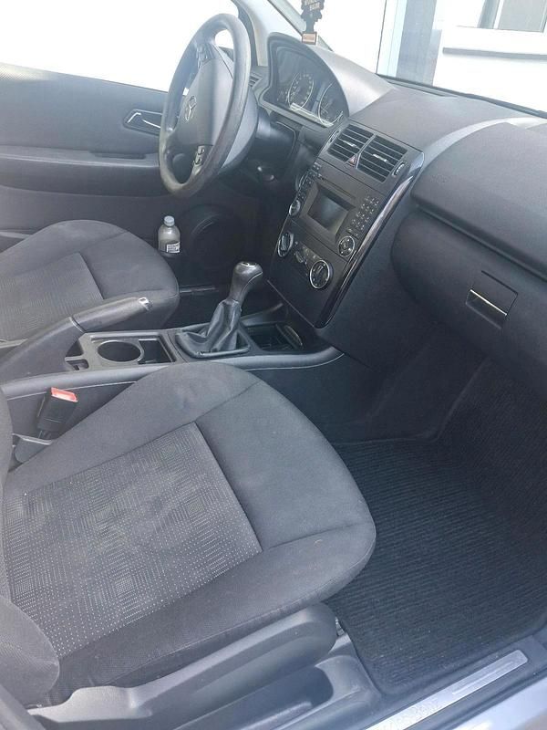 Gebraucht Mercedes A180 109 PS (80 kW) 2008 Silber Kleinwagen