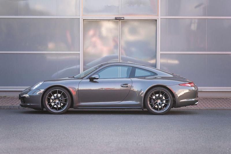 Grau Gebraucht 2013 Porsche 911 Carrera 4 | 64.500 € (Etwas zu teuer) - Bild 1/4