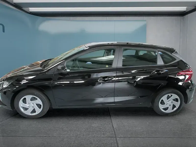 Neu Hyundai i20 Select 101 PS (74 kW) 2025 Schwarz Kleinwagen