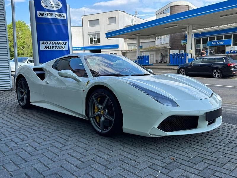 Gebraucht Ferrari 488 670 PS (492 kW) 2017 Weiß Cabrio