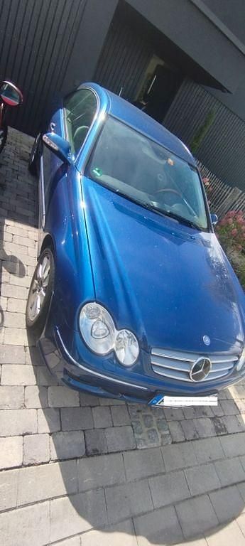 Blau Gebraucht 2005 Mercedes CLK350 Elegance Coupé | 6.580 € (Superpreis) - Bild 1/4